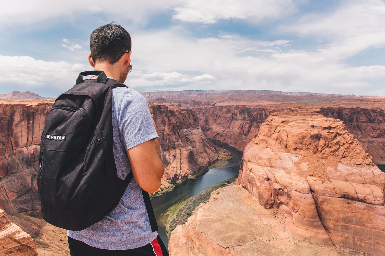 backpacker, grand canyon, horseshoe bend-2179282.jpg